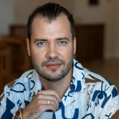 PAVLO POPOV